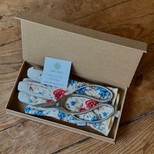 Load image into Gallery viewer, Garden Gift Box - Gloves and Snips - The Celtic Farm