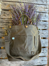 Load image into Gallery viewer, Gardener's Market &amp; Harvest Bag - The Celtic Farm