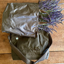 Load image into Gallery viewer, Gardener's Market &amp; Harvest Bag - The Celtic Farm