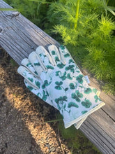 Load image into Gallery viewer, Women's Floral Gardening and Project Gloves "The Seamair" - The Celtic Farm