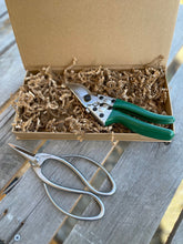 Load image into Gallery viewer, Garden Gift Box - Pruners and Snips