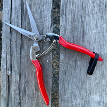 Load image into Gallery viewer, Micro tip garden snips with stainless steel needle nose blade