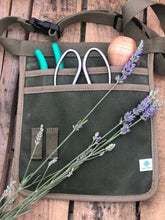 Load image into Gallery viewer, Quality Garden Tool Belt and Tool Carrier