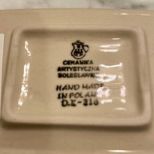 Load image into Gallery viewer, Hand-painted Polish Floral Ceramic Soap Dish - Vine - The Celtic Farm