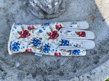 Load image into Gallery viewer, Women's Floral Gardening and Project Gloves "The Caroline" - The Celtic Farm